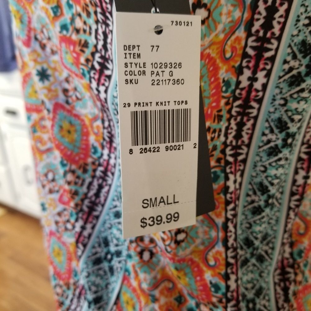 Women's small sleeveless tie front tank - Picture 2 of 6